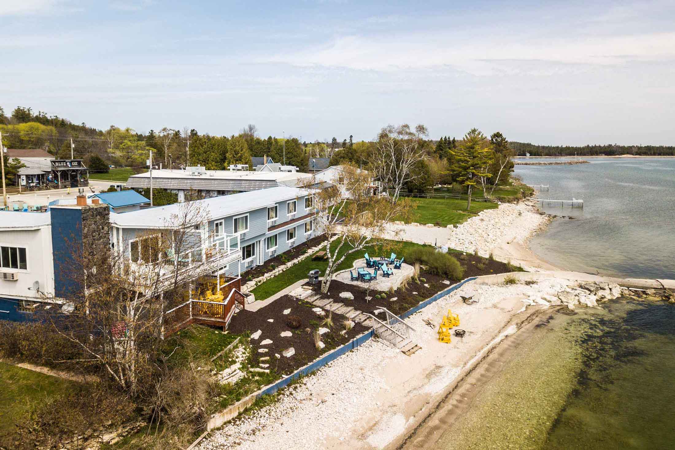 An aerial view of Beachfront Inn